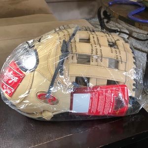 Baseball Glove- Game Day 57 series Christian Yelich Heart of The Hide Glove.